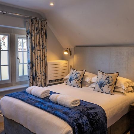 Burlington House Boutique Oxford Exterior foto A bedroom at The Old Vicarage Hotel