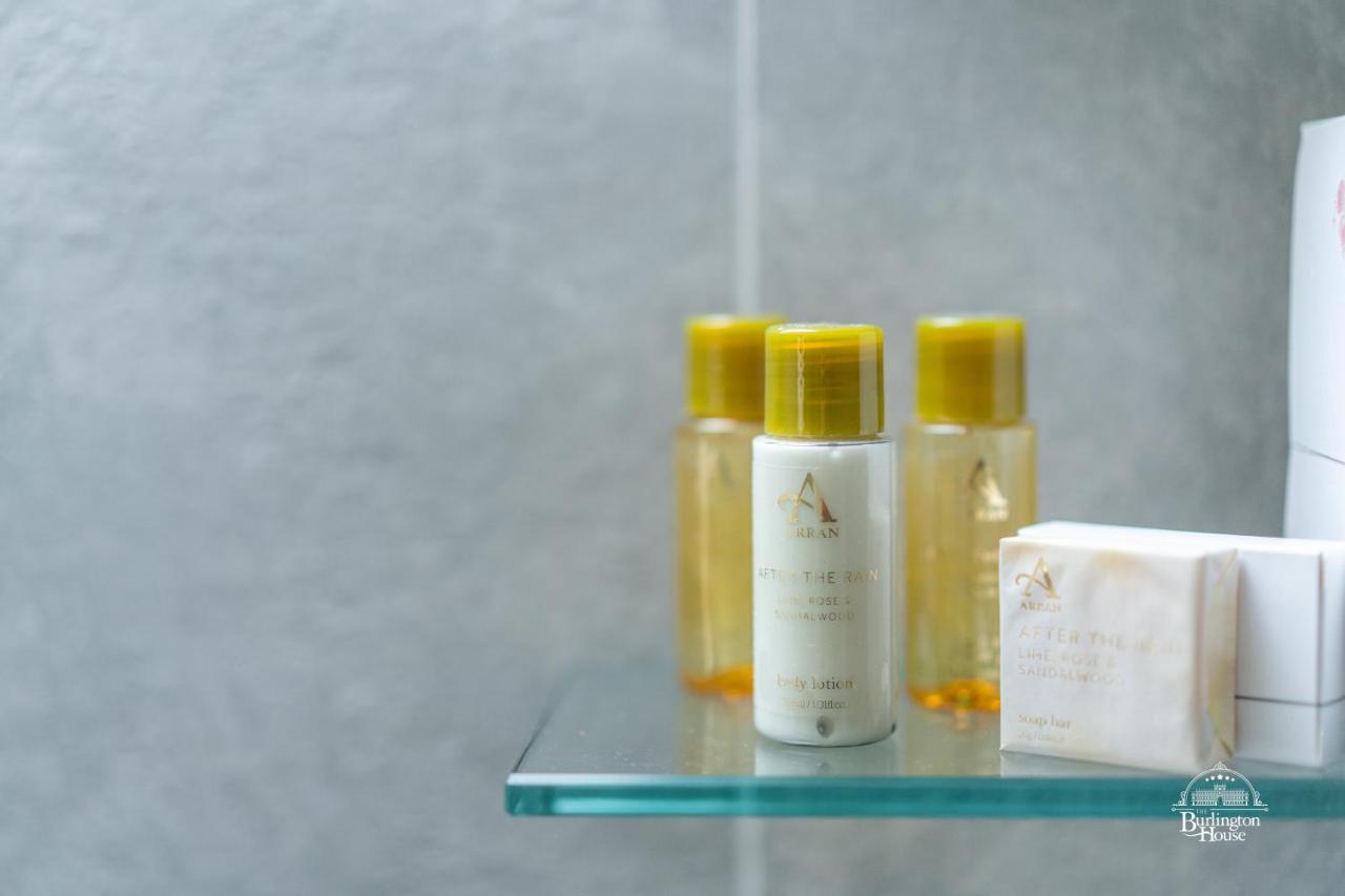 Burlington House Boutique Oxford Exterior foto The Standard Amenities