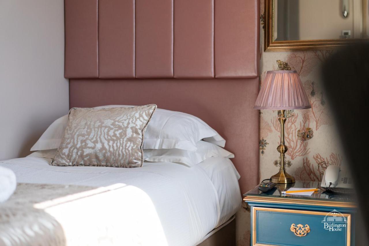 Burlington House Boutique Oxford Exterior foto A bedroom at the hotel