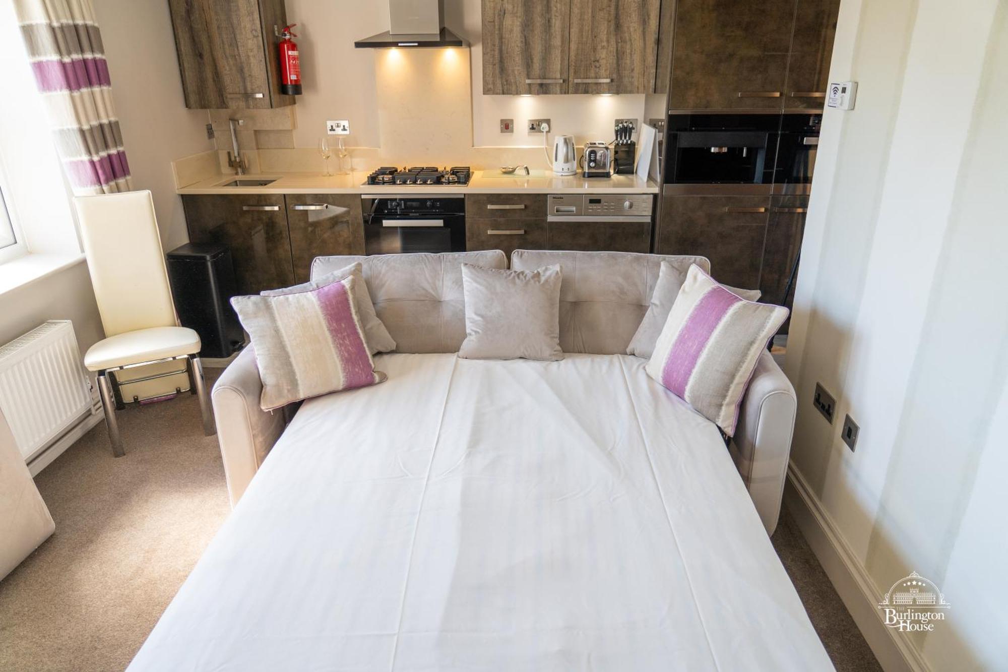 Burlington House Boutique Oxford Exterior foto A sofa bed